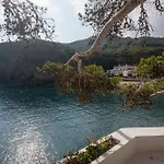 Appartamento 3 Bedroom In First Sea Line In Sa Tuna H02 *