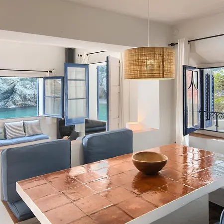 3 Bedroom In First Sea Line In Sa Tuna H02 Apartment *