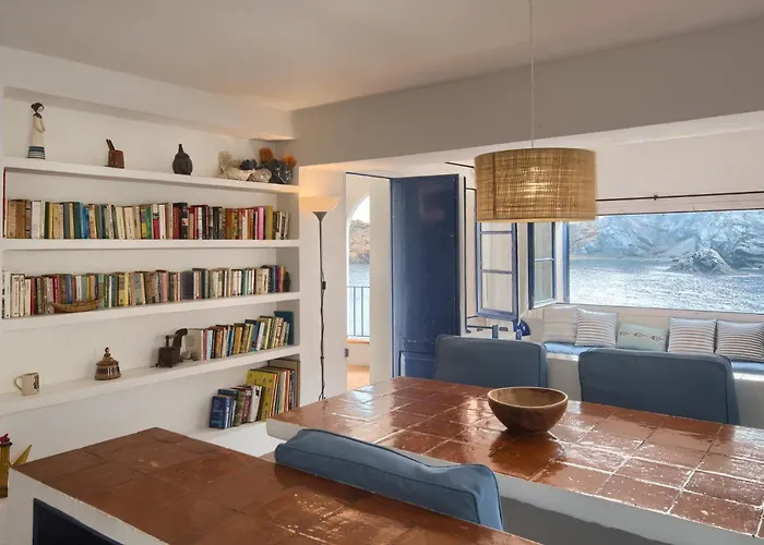 Apartment 3 Bedroom In First Sea Line In Sa Tuna H02 Begur