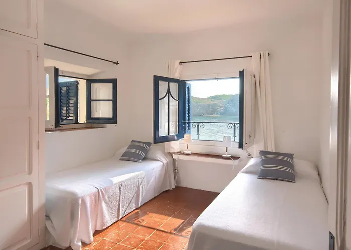 3 Bedroom In First Sea Line In Sa Tuna H02